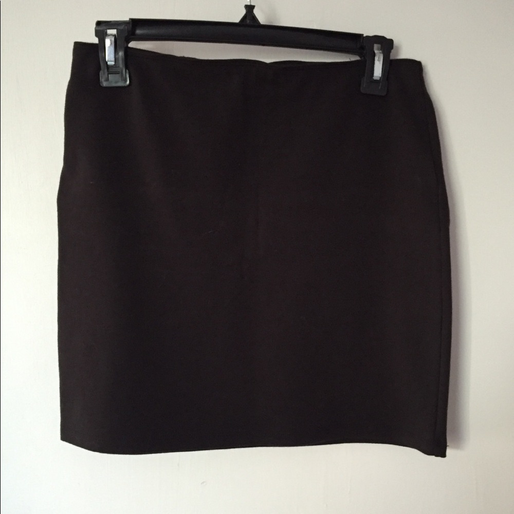 Mid rise mini skirt